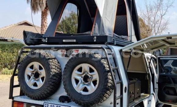 Acheter Occasion Voiture Toyota Land Cruiser Blanc à Mbabane, Manzini Acheter Occasion Voiture Toyota Land Cruiser Blanc à Mbabane, Manzini