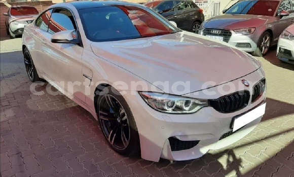 Nunua Ilio tumika BMW M4 White Gari ndani ya Big Bend nchini Wilaya ya Lubombo Nunua Ilio tumika BMW M4 White Gari ndani ya Big Bend nchini Wilaya ya Lubombo