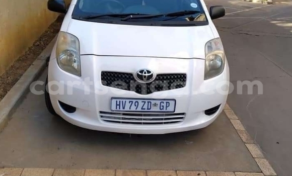 Acheter Occasion Voiture Toyota Yaris Blanc à Ezulwini, Hhohho Acheter Occasion Voiture Toyota Yaris Blanc à Ezulwini, Hhohho