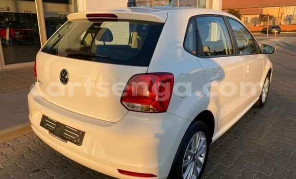Acheter Occasion Voiture Volkswagen Polo Blanc à Ezulwini, Hhohho Acheter Occasion Voiture Volkswagen Polo Blanc à Ezulwini, Hhohho