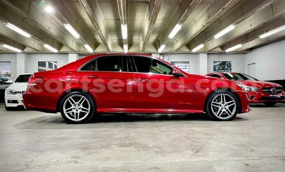 Acheter Occasion Voiture Mercedes-Benz E-Classe Rouge à Mbabane, Manzini Acheter Occasion Voiture Mercedes-Benz E-Classe Rouge à Mbabane, Manzini