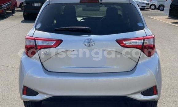 Nunua Ilio tumika Toyota Vitz Silver Gari ndani ya Mbabane nchini Manzini Nunua Ilio tumika Toyota Vitz Silver Gari ndani ya Mbabane nchini Manzini