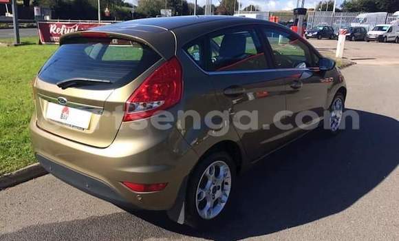 Nunua Ilio tumika Ford Fiesta Silver Gari ndani ya Ezulwini nchini Hhohho Nunua Ilio tumika Ford Fiesta Silver Gari ndani ya Ezulwini nchini Hhohho