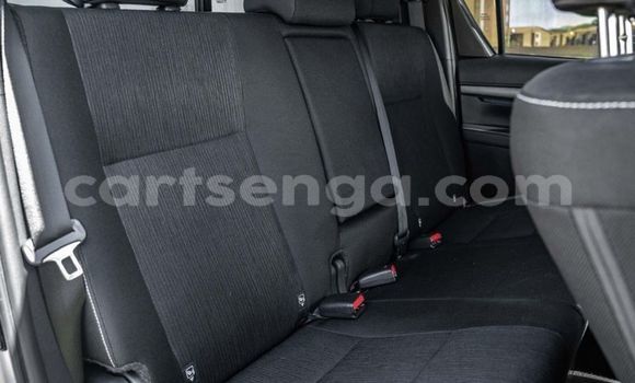 Buy Used Toyota Hilux Silver Car in Mbabane in Manzini Buy Used Toyota Hilux Silver Car in Mbabane in Manzini