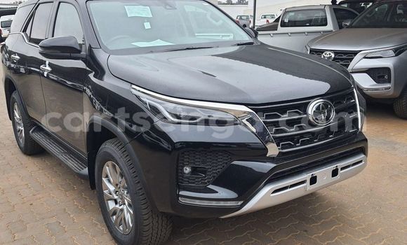 Buy Used Toyota Fortuner Black Car in Mbabane in Manzini