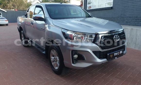 Buy Used Toyota Hilux Beige Car in Ezulwini in Hhohho Buy Used Toyota Hilux Beige Car in Ezulwini in Hhohho