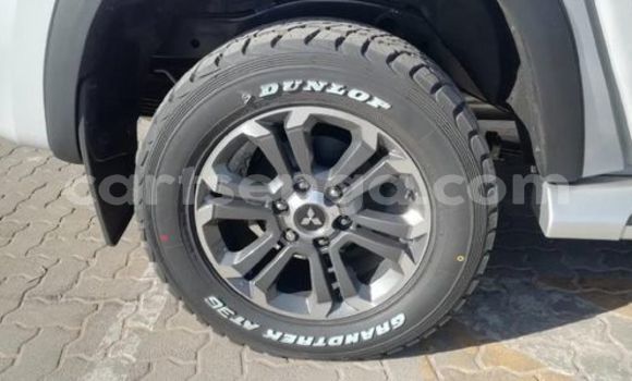 Nunua Ilio tumika Mitsubishi Triton Silver Gari ndani ya Hlatikulu nchini Wilaya ya Shiselweni Nunua Ilio tumika Mitsubishi Triton Silver Gari ndani ya Hlatikulu nchini Wilaya ya Shiselweni