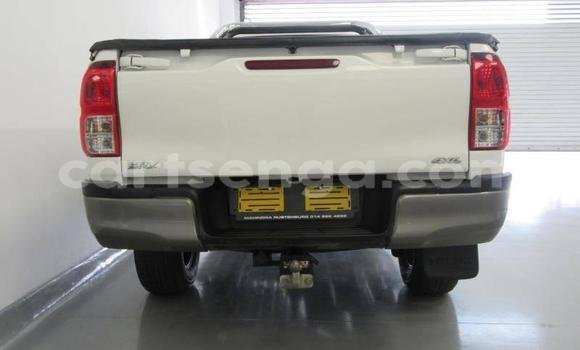 Buy Used Toyota Hilux White Car in Mbabane in Manzini Buy Used Toyota Hilux White Car in Mbabane in Manzini