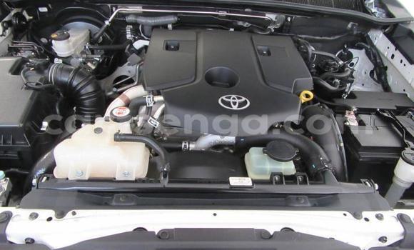 Buy Used Toyota Hilux White Car in Mbabane in Manzini Buy Used Toyota Hilux White Car in Mbabane in Manzini