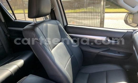 Nunua Ilio tumika Toyota Hilux White Gari ndani ya Ezulwini nchini Hhohho Nunua Ilio tumika Toyota Hilux White Gari ndani ya Ezulwini nchini Hhohho