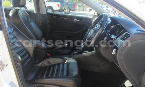 Nunua Ilio tumika Volkswagen Jetta White Gari ndani ya Big Bend nchini Wilaya ya Lubombo Nunua Ilio tumika Volkswagen Jetta White Gari ndani ya Big Bend nchini Wilaya ya Lubombo