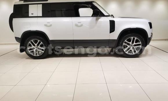 Buy Used Land Rover Defender White Car in Mbabane in Manzini Buy Used Land Rover Defender White Car in Mbabane in Manzini