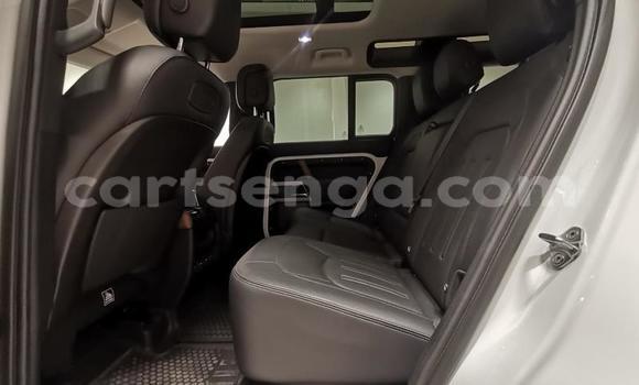 Buy Used Land Rover Defender White Car in Mbabane in Manzini Buy Used Land Rover Defender White Car in Mbabane in Manzini