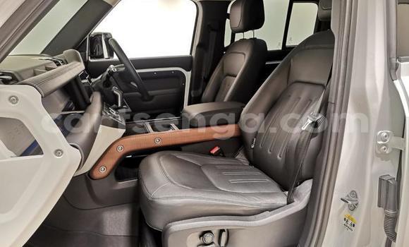 Buy Used Land Rover Defender White Car in Mbabane in Manzini Buy Used Land Rover Defender White Car in Mbabane in Manzini