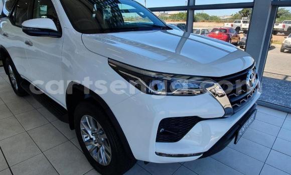 Buy Used Toyota Fortuner White Car in Matsapha in Manzini