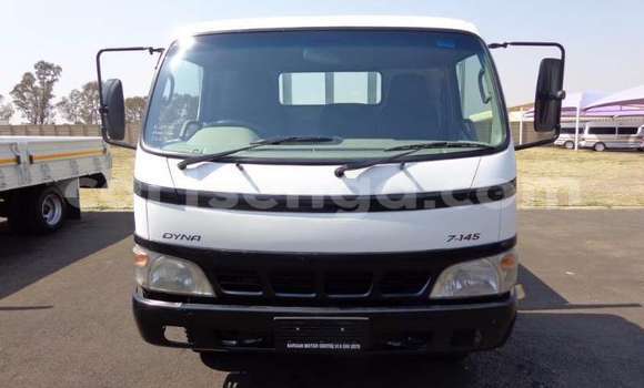 Buy Used Toyota Dyna White Truck in Mbabane in Manzini Buy Used Toyota Dyna White Truck in Mbabane in Manzini