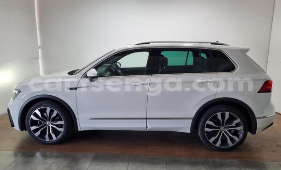 Nunua Ilio tumika Volkswagen Tiguan White Gari ndani ya Manzini nchini Manzini Nunua Ilio tumika Volkswagen Tiguan White Gari ndani ya Manzini nchini Manzini