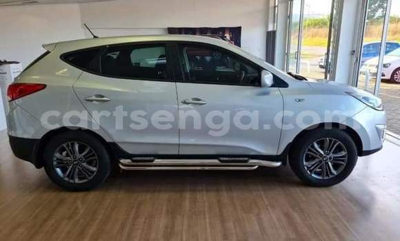 Nunua Ilio tumika Hyundai ix35 Silver Gari ndani ya Ezulwini nchini Hhohho Nunua Ilio tumika Hyundai ix35 Silver Gari ndani ya Ezulwini nchini Hhohho
