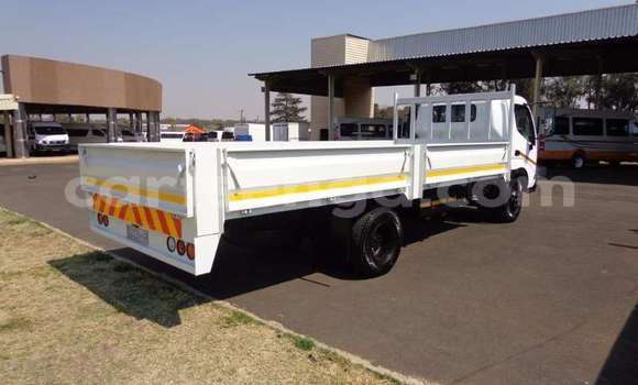 Buy Used Toyota Dyna White Truck in Mbabane in Manzini Buy Used Toyota Dyna White Truck in Mbabane in Manzini
