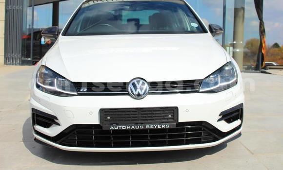 Nunua Ilio tumika Volkswagen Golf GTI White Gari ndani ya Ezulwini nchini Hhohho Nunua Ilio tumika Volkswagen Golf GTI White Gari ndani ya Ezulwini nchini Hhohho