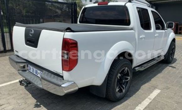 Acheter Occasion Voiture Nissan Navara Gris à Big Bend, Lubombo District Acheter Occasion Voiture Nissan Navara Gris à Big Bend, Lubombo District