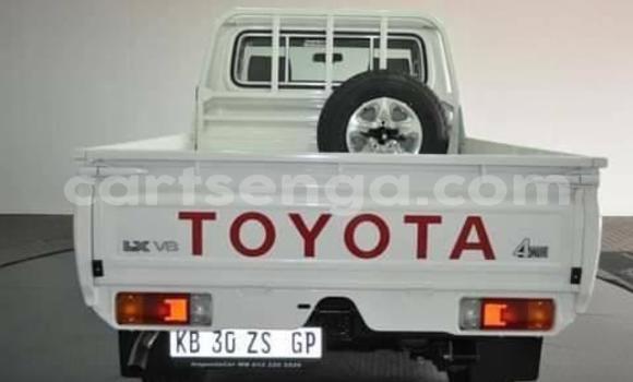 Nunua Ilio tumika Toyota Land Cruiser White Gari ndani ya Mbabane nchini Manzini Nunua Ilio tumika Toyota Land Cruiser White Gari ndani ya Mbabane nchini Manzini