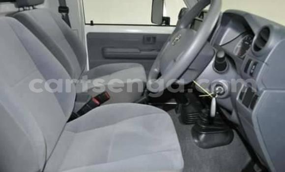Nunua Ilio tumika Toyota Land Cruiser White Gari ndani ya Mbabane nchini Manzini Nunua Ilio tumika Toyota Land Cruiser White Gari ndani ya Mbabane nchini Manzini