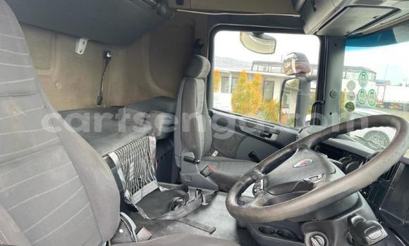 Nunua Ilio tumika Scania R420 White Lori ndani ya Manzini nchini Manzini Nunua Ilio tumika Scania R420 White Lori ndani ya Manzini nchini Manzini