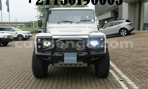 Buy Used Land Rover Freelander White Car in Mbabane in Manzini