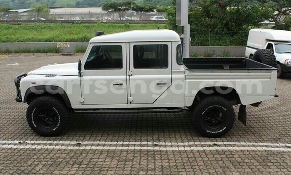 Buy Used Land Rover Freelander White Car in Mbabane in Manzini Buy Used Land Rover Freelander White Car in Mbabane in Manzini