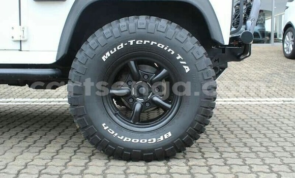 Buy Used Land Rover Freelander White Car in Mbabane in Manzini Buy Used Land Rover Freelander White Car in Mbabane in Manzini