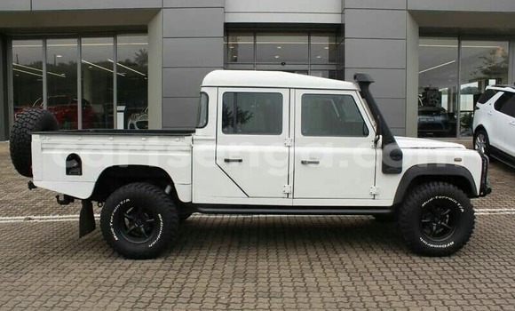 Buy Used Land Rover Freelander White Car in Mbabane in Manzini Buy Used Land Rover Freelander White Car in Mbabane in Manzini