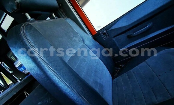 Nunua Ilio tumika Land Rover Defender Other Gari ndani ya Mbabane nchini Manzini Nunua Ilio tumika Land Rover Defender Other Gari ndani ya Mbabane nchini Manzini