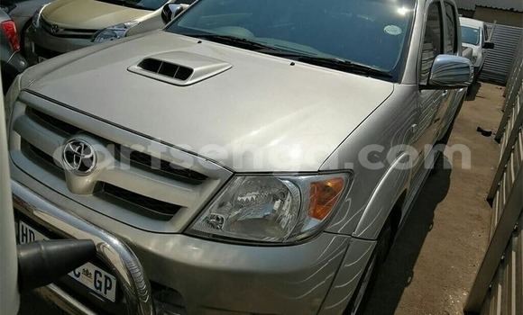 Buy Used Toyota Hilux Silver Car in Mbabane in Manzini Buy Used Toyota Hilux Silver Car in Mbabane in Manzini