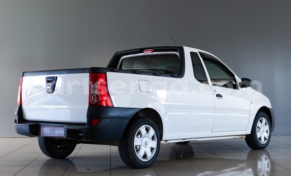 Buy Used Nissan NP 300 White Car in Mbabane in Manzini Buy Used Nissan NP 300 White Car in Mbabane in Manzini