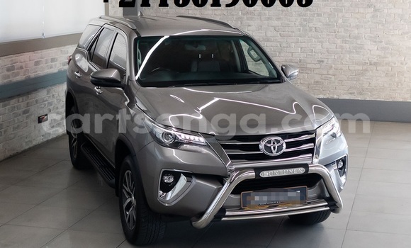 Buy Used Toyota Fortuner Other Car in Mbabane in Manzini