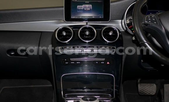 Nunua Ilio tumika Mercedes-Benz C180 coupe White Gari ndani ya Mbabane nchini Manzini Nunua Ilio tumika Mercedes-Benz C180 coupe White Gari ndani ya Mbabane nchini Manzini