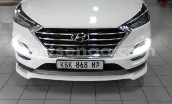 Buy Used Hyundai Tucson White Car in Mbabane in Manzini