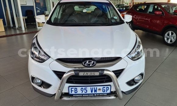 Acheter Occasion Voiture Hyundai ix35 Blanc à Hlatikulu, Shiselweni District Acheter Occasion Voiture Hyundai ix35 Blanc à Hlatikulu, Shiselweni District