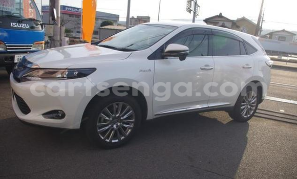 Buy Used Toyota Harrier White Car in Mbabane in Manzini Buy Used Toyota Harrier White Car in Mbabane in Manzini