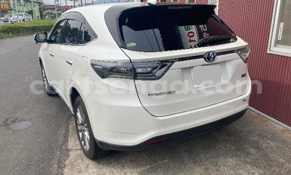 Buy Used Toyota Harrier White Car in Mbabane in Manzini Buy Used Toyota Harrier White Car in Mbabane in Manzini