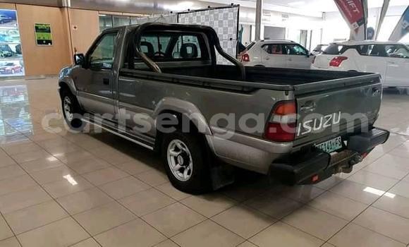 Acheter Occasion Voiture Isuzu KB Gris à Mbabane, Manzini Acheter Occasion Voiture Isuzu KB Gris à Mbabane, Manzini