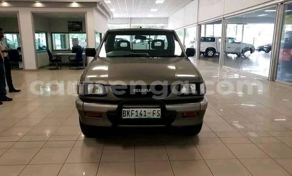 Acheter Occasion Voiture Isuzu KB Gris à Mbabane, Manzini Acheter Occasion Voiture Isuzu KB Gris à Mbabane, Manzini