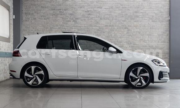Nunua Ilio tumika Volkswagen Golf White Gari ndani ya Manzini nchini Manzini Nunua Ilio tumika Volkswagen Golf White Gari ndani ya Manzini nchini Manzini