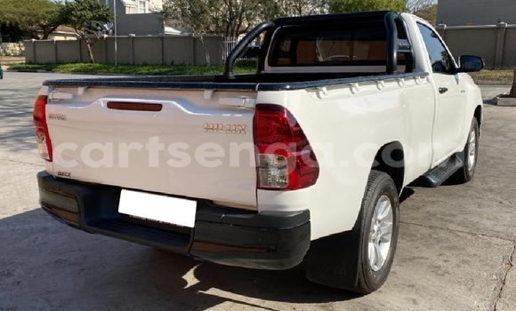 Nunua Ilio tumika Toyota Hilux White Gari ndani ya Big Bend nchini Wilaya ya Lubombo Nunua Ilio tumika Toyota Hilux White Gari ndani ya Big Bend nchini Wilaya ya Lubombo