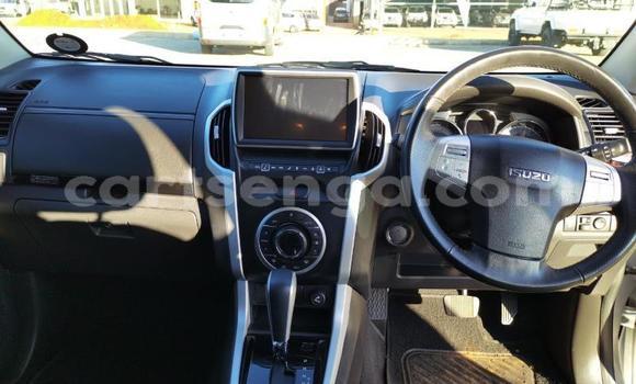 Acheter Occasion Voiture Isuzu MU-X Gris à Hlatikulu, Shiselweni District Acheter Occasion Voiture Isuzu MU-X Gris à Hlatikulu, Shiselweni District