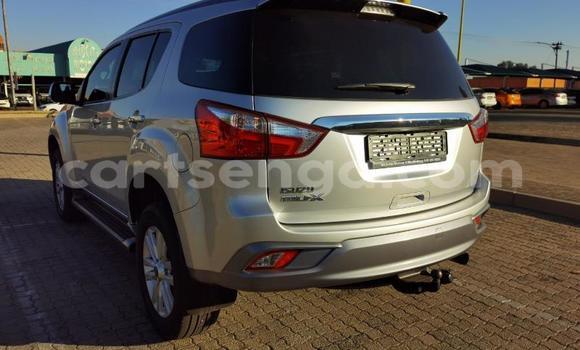 Acheter Occasion Voiture Isuzu MU-X Gris à Hlatikulu, Shiselweni District Acheter Occasion Voiture Isuzu MU-X Gris à Hlatikulu, Shiselweni District