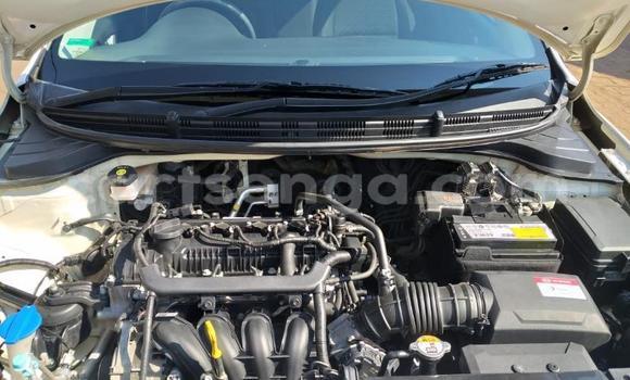 Nunua Ilio tumika Kia Rio White Gari ndani ya Ezulwini nchini Hhohho Nunua Ilio tumika Kia Rio White Gari ndani ya Ezulwini nchini Hhohho