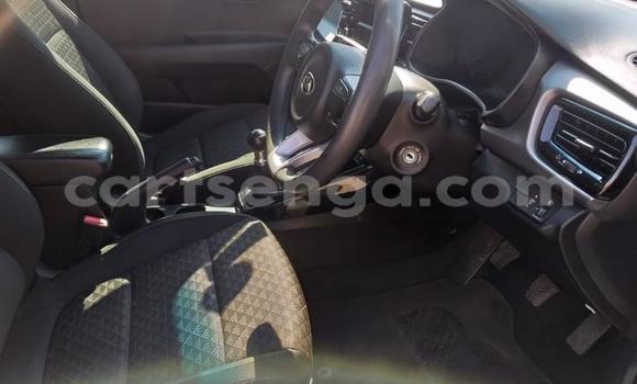 Nunua Ilio tumika Kia Rio White Gari ndani ya Ezulwini nchini Hhohho Nunua Ilio tumika Kia Rio White Gari ndani ya Ezulwini nchini Hhohho