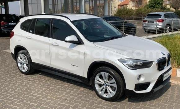 Acheter Occasion Voiture BMW X1 Blanc à Hlatikulu, Shiselweni District Acheter Occasion Voiture BMW X1 Blanc à Hlatikulu, Shiselweni District